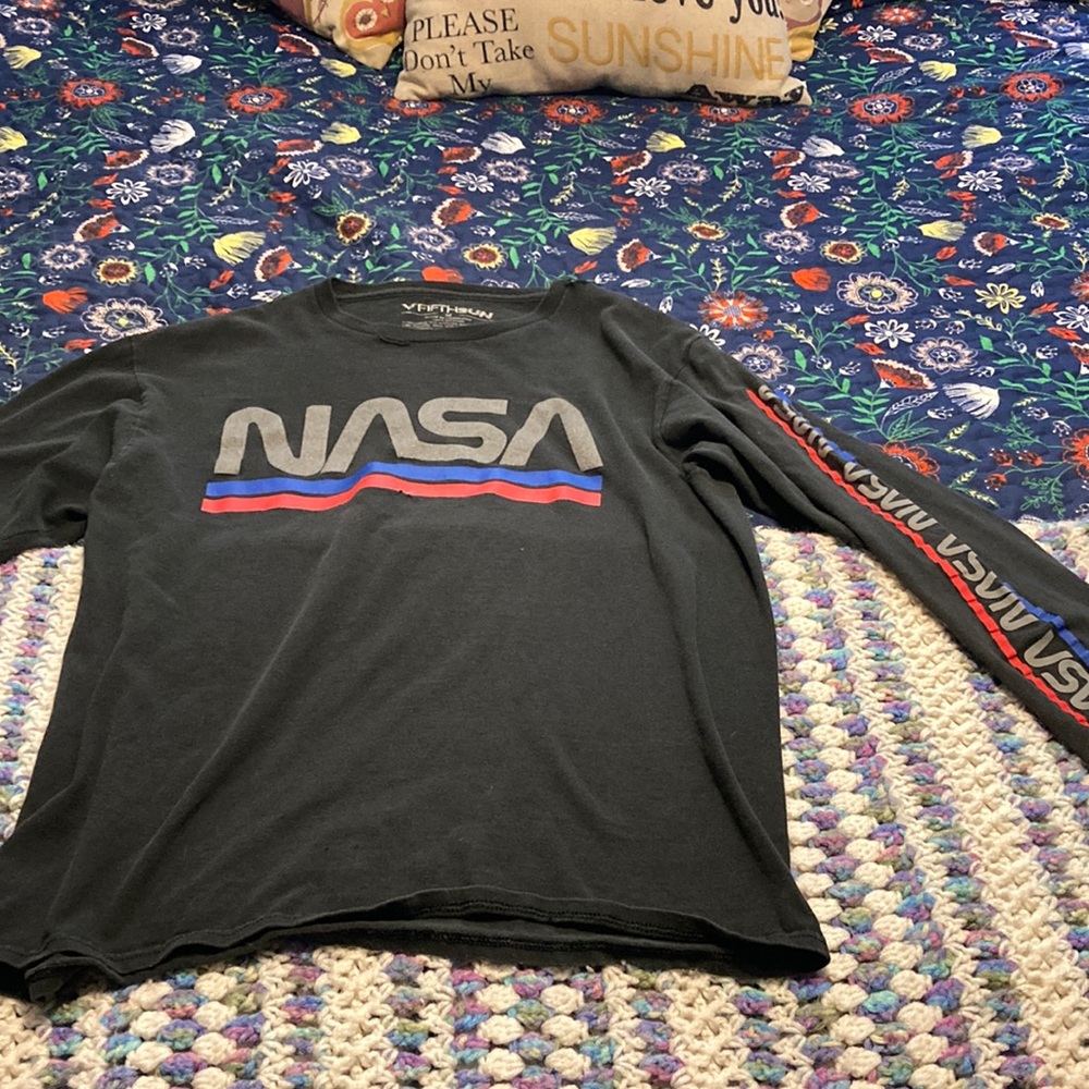 Nasa tee